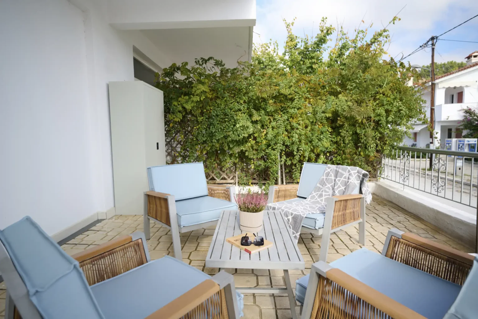 Family Apartment 1 Bedroom Garden View (7)