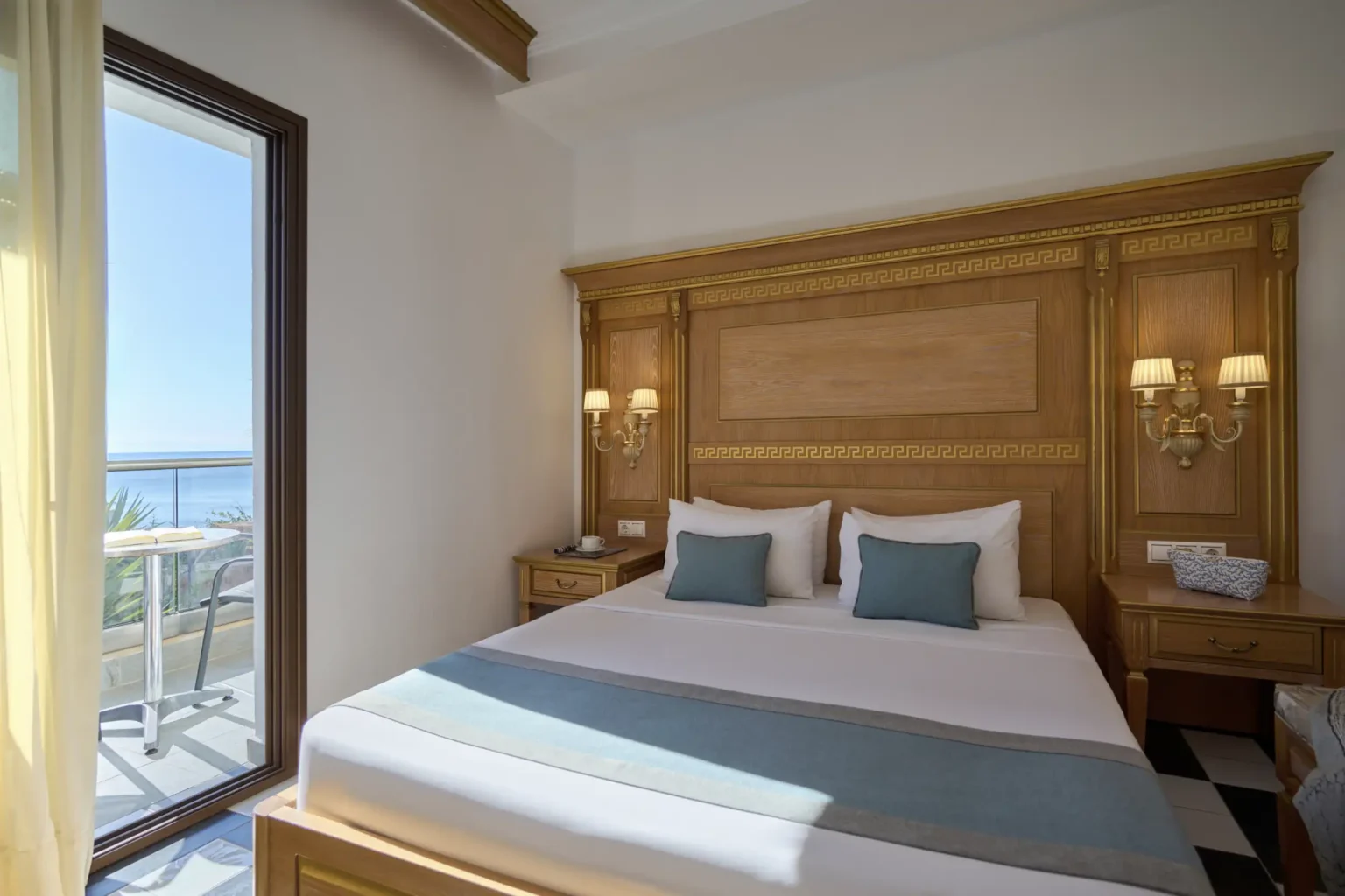 Family Room Side Sea View (2)