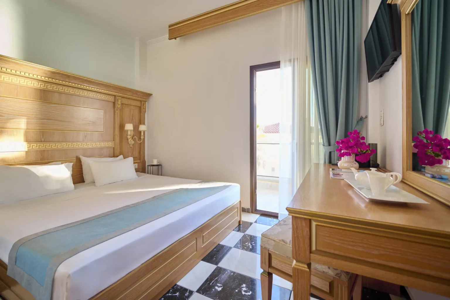 Family Room Side Sea View (5)