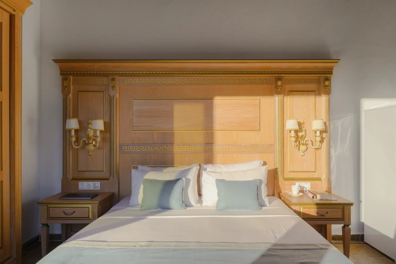 Family Suite Pool View (4)