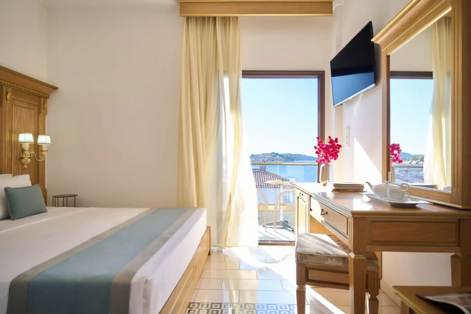 Standard Double Room Side Sea View (1)